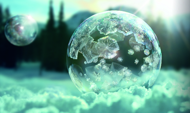Потрясающе красивый ролик с морозными пузырями в рекламе Sony
