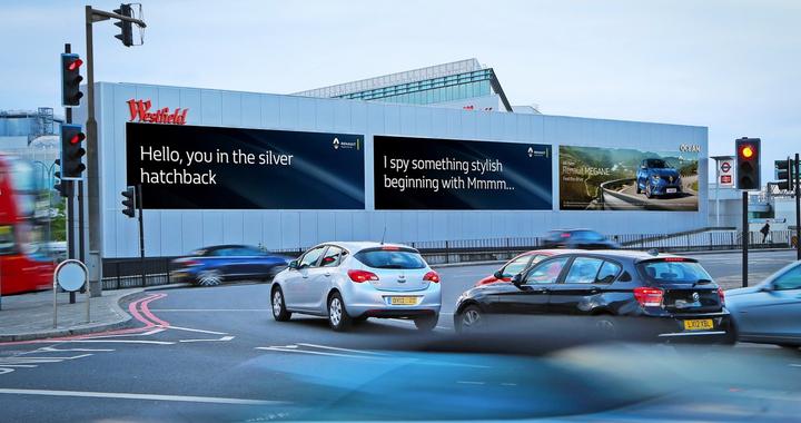 Renault использовала в наружной рекламе технологию распознавания автомобилей