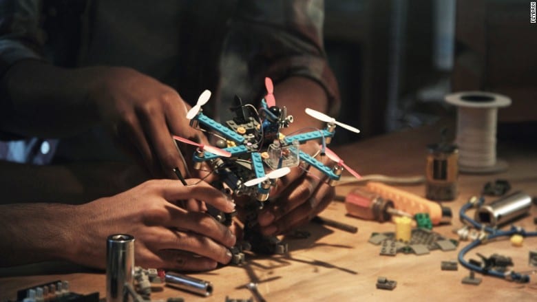 LEGO выпустили набор по сборке дронов