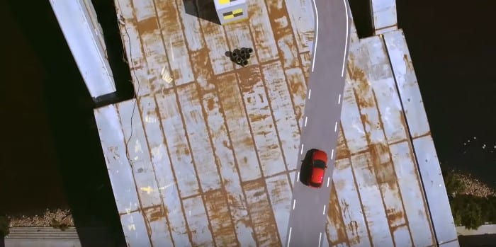Автогонщик вслепую проехал по недостроенному мосту для рекламы Mazda