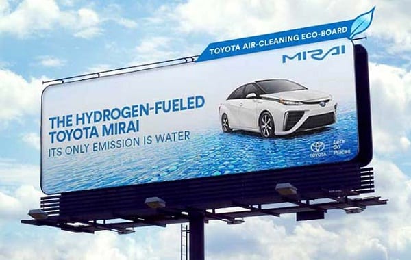 Toyota будет очищать воздух рекламными щитами