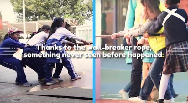 В Мексике объединили детей с помощью игры в перетягивание каната