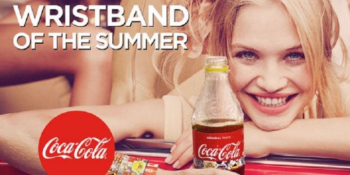 Coca-Cola превратила этикетки в браслеты с доступом на фестиваль