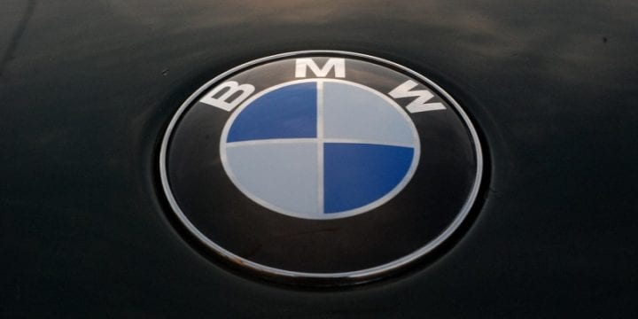 Серия смешных мини-фильмов BMW показала все несовершенства автомобиля