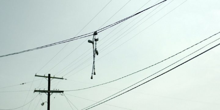 В США находят множество брошенных инвалидных колясок и костылей