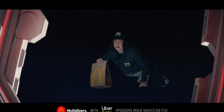 Пауза на курьера с бургерами. Новая кампания McDelivery в Британии