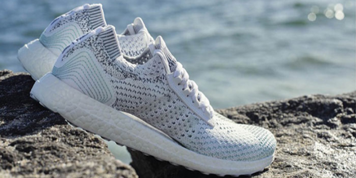 Adidas создаст 11 млн сникерcов из переработанного океанского мусора