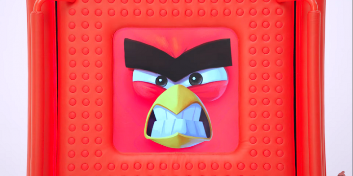 Вендинговый автомат Angry Birds обменяет злость на подарки
