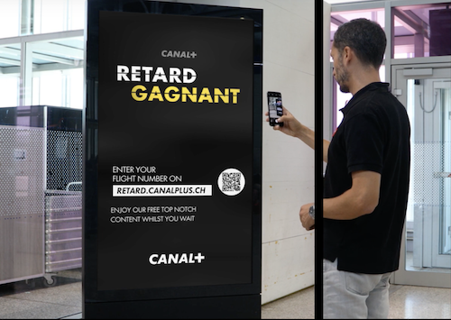 Canal+ превратил задержки рейсов на праздники в развлечение